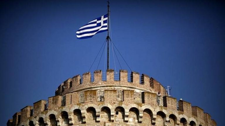 Υπέρ του λαού και του έθνους