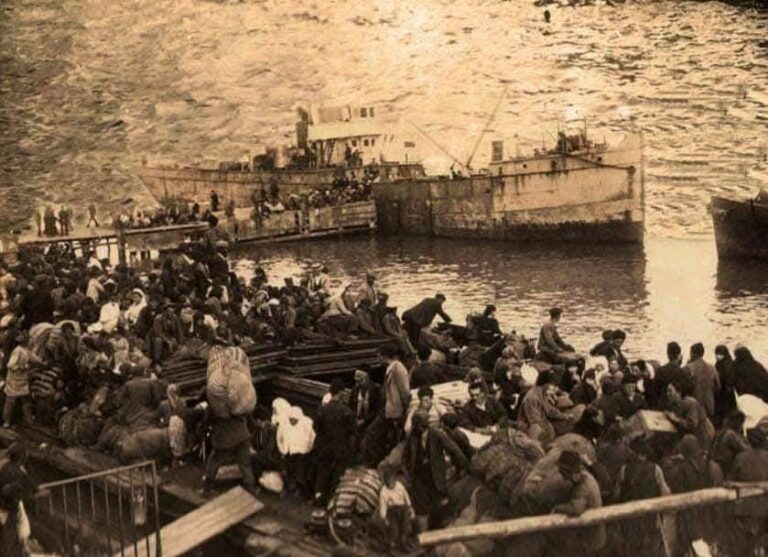 30 Αυγούστου 1922: Η Σμύρνη, η Μητρόπολη του Μικρασιατικού Ελληνισμού καίγεται…
