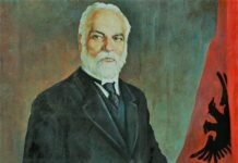 Ισμαήλ Κεμάλι Βλόρα, Πρώτος Πρωθυπουργός της Αλβανίας και Μέγας Φιλέλληνας
