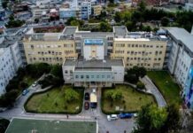 Το κλείσιμο των μονάδων υγείας.